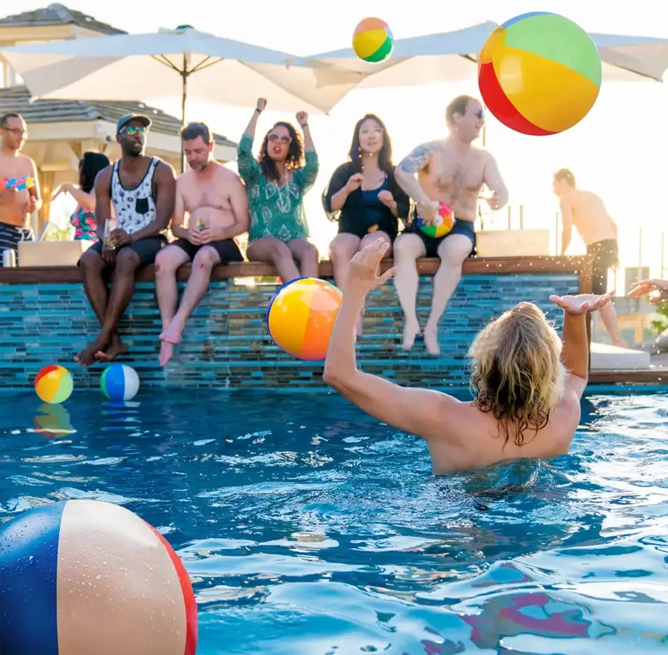 2023 Custom Logo Beach Ball Inflatable Colorful Beach Ball Children Toys on the Swimming Pool Water Games Clear PVC Beach Ball