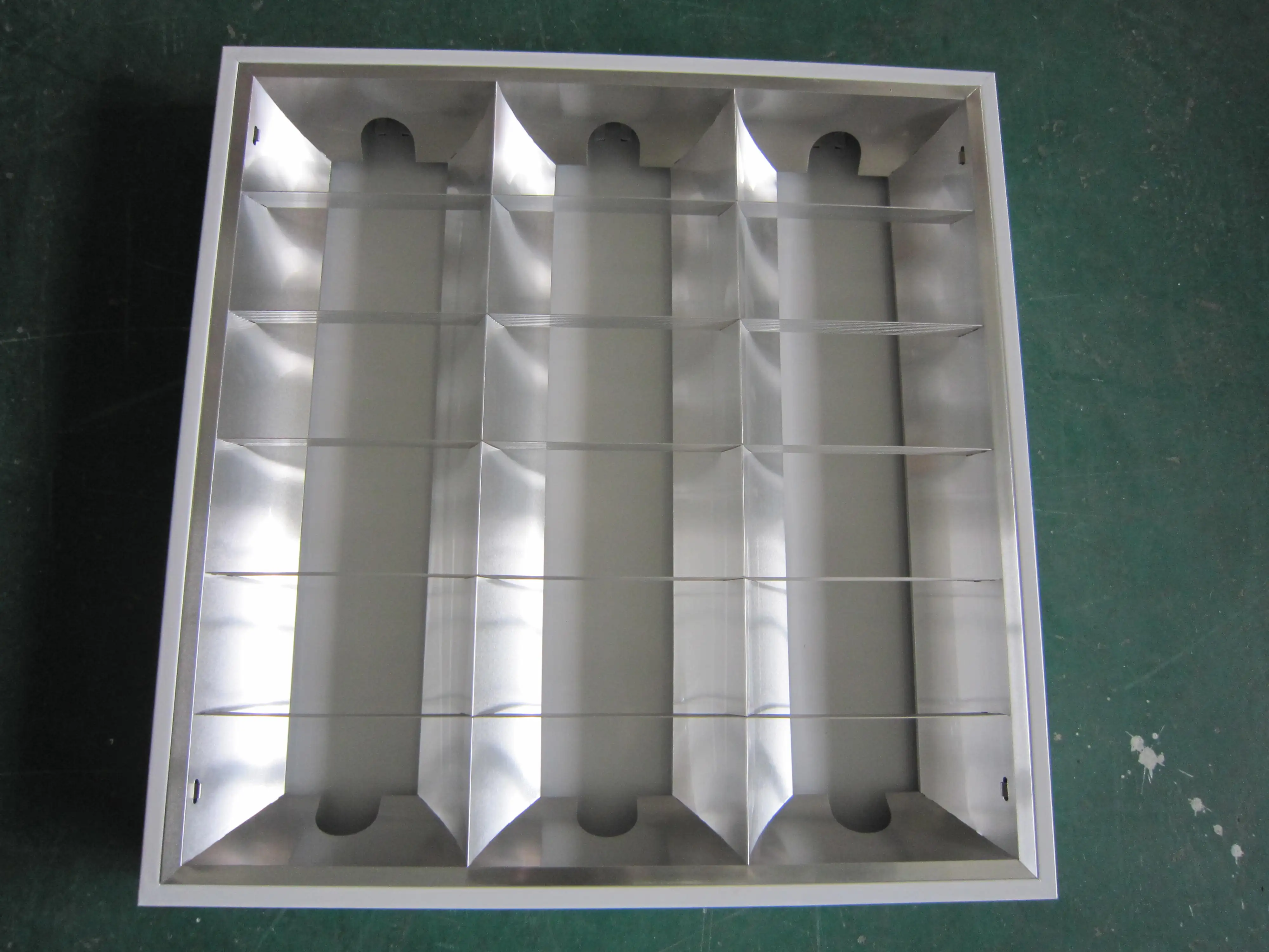 4x18w Office Light 2x2 Fluorescent Troffer Light 600x600mm Led Lighting Fixtures