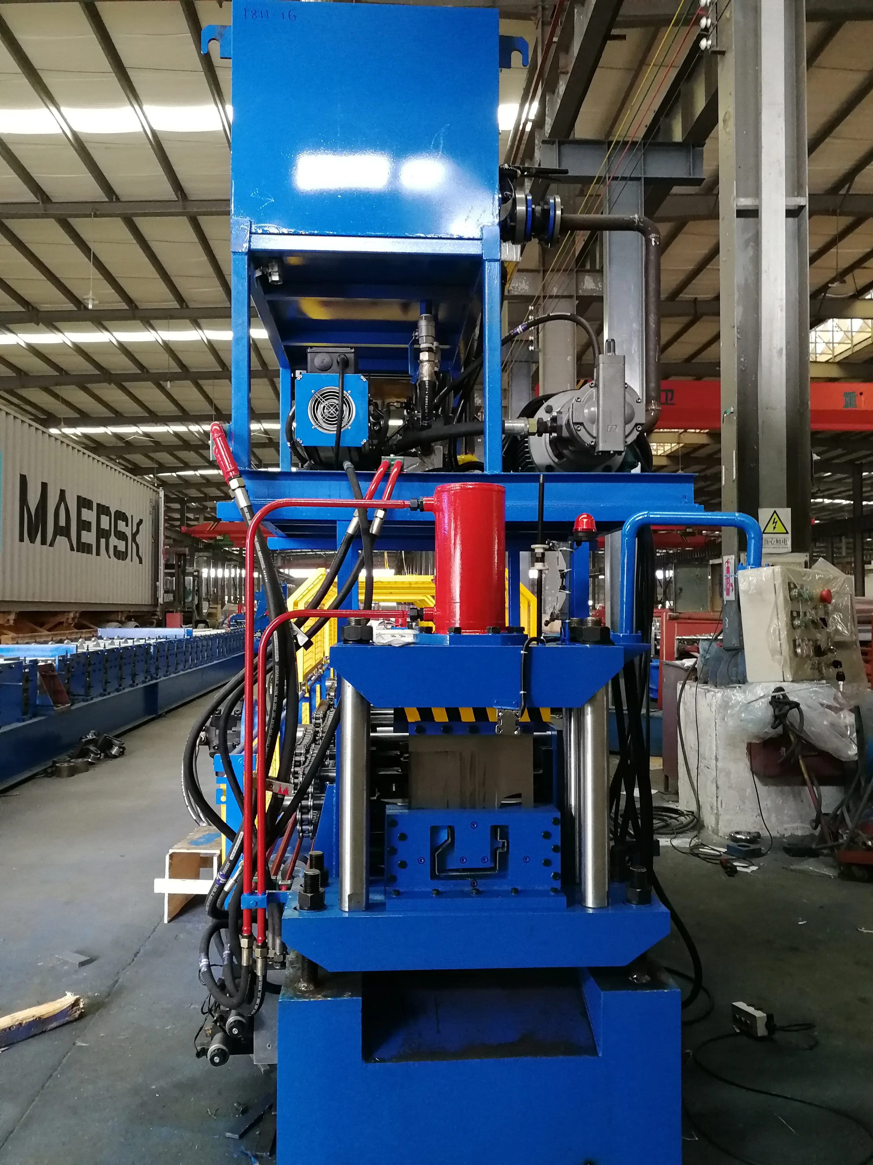 Машина для формирования рулонных профилей серии верхних балок для сборных домов, контейнеров, офисных контейнеров