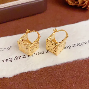 Europe and the United States Temperament Fashion Simple Brass Gold-plated Three-dimensional square Earrings Wholesale