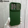 Di colore Verde scuro