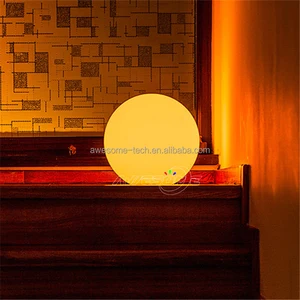 Outdoor LED Wedding Solar Ball Floor Lamp IP66 Rated Plastic Ball White Garden Party Lights