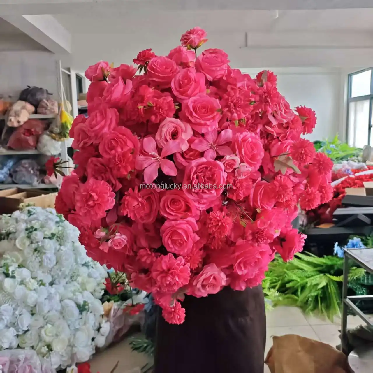 Shop Our Hotsale Large Rose Flower Arrangements for Weddings