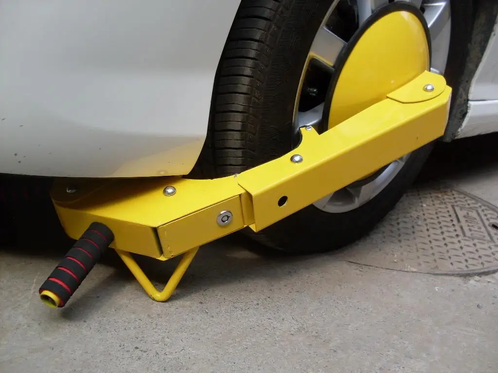 Adjustable Anti-Theft Parking Lift Clamp Security Travel Wheel Chock Lock Tire Claw Wheel Boot Anti-Theft Parking Boot Claw details