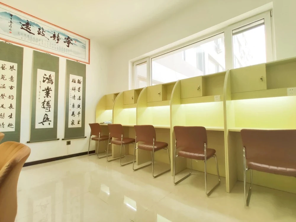 Simple Design Public Study Room with Privacy Partition School Furniture Manufacturer Cheap Collage Library Reading Desk