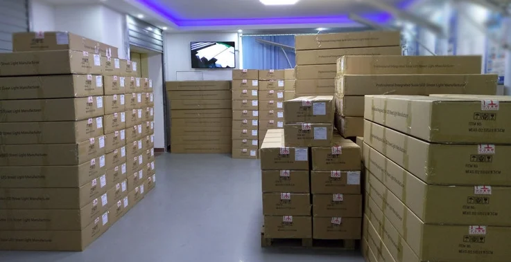 
 Дизайнерский СВЕТОДИОДНЫЙ дорожный знак на солнечной батарее  