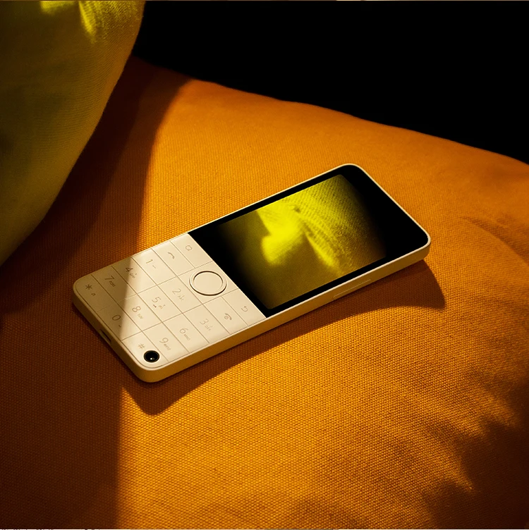 Telefone QIN F22 Pro Versão Global 4G com Tela Touch, Smartphone