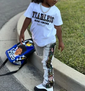 Wholesale Kids Clothes Street Washed Damaged Patch Jeans Designer Distressed Skinny Ripped Jeans and t Shirt Boys Clothing Set