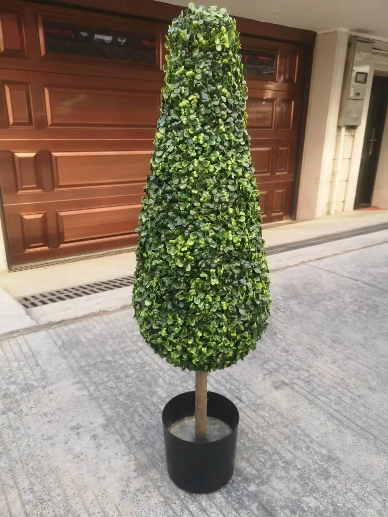 Factory Wholesale 24in PVC Artificial Boxwood Topiary Large Indoor  Decorative Bonsai Ball Drop Shape Christmas Tree Outdoor