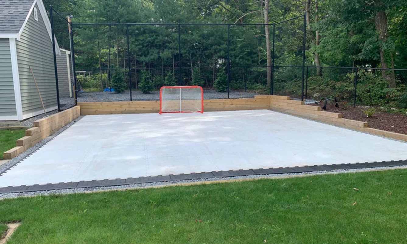 Hockey Revolution Tiles 8 dalles de sol Dryland (0,9 m²) – Surface d'entraînement imbriquée lisse à coller, tirer, passer – Convient pour une utilisation en intérieur et en extérieur