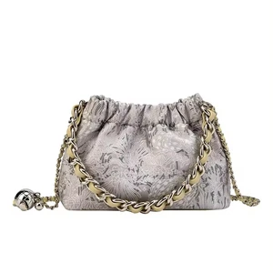 Guangzhou Designer's Women's Crossbody Bag Cute Chain Tote Purse for Ladies Waterproof Fashionable for Autumn Winter Summer