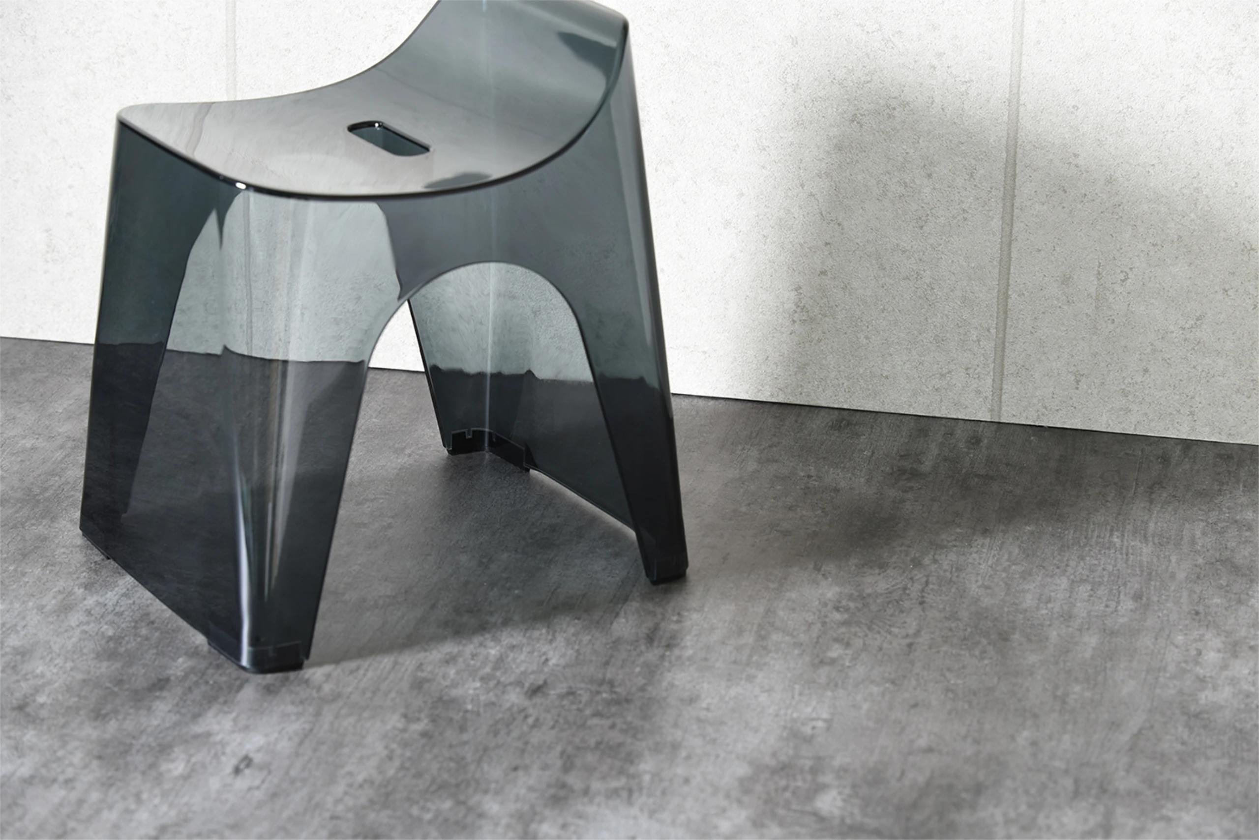 Highly Breathable Plastic Stool Bathroom Furniture Basic Bath Chair