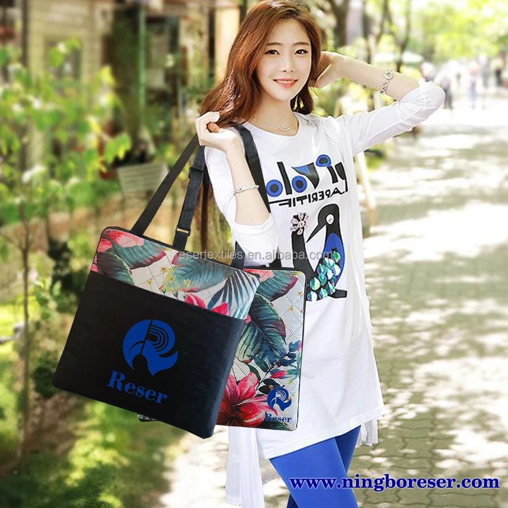 Premium Outdoor 100% Polyester Water-Resistant Stripe Knitted Style Portable 3Ply Lightweight Customizable Picnic Blanket for