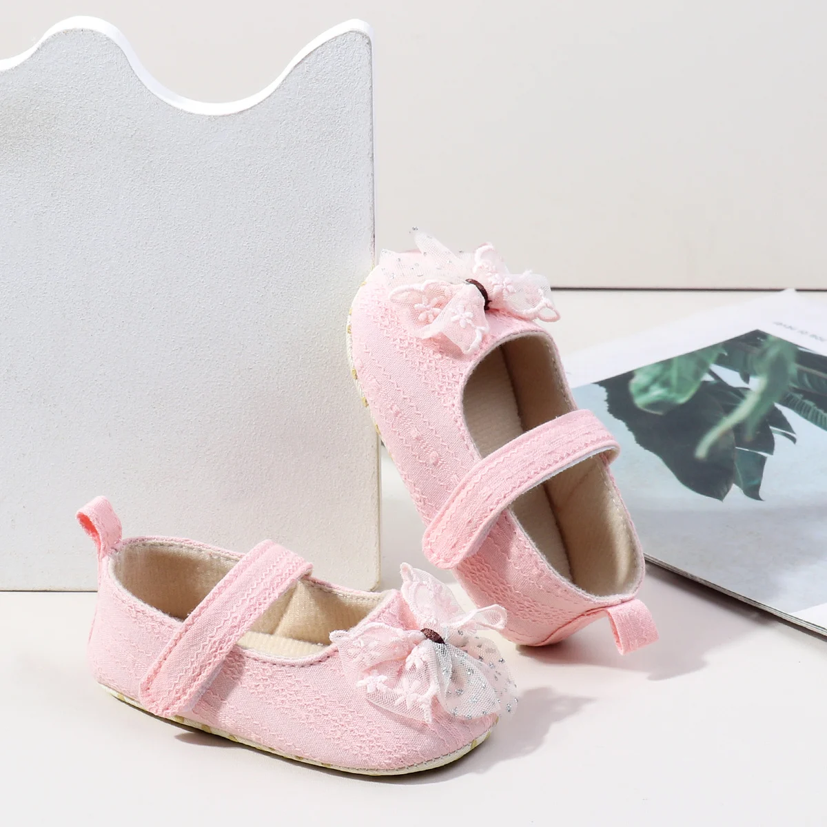 2025 New Style Girl Infant Shoes Fancy Bowknot Anti-slip Polyester Soles Trendy Toddler Shoes for Newborn Babies factory