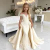 Champagne color