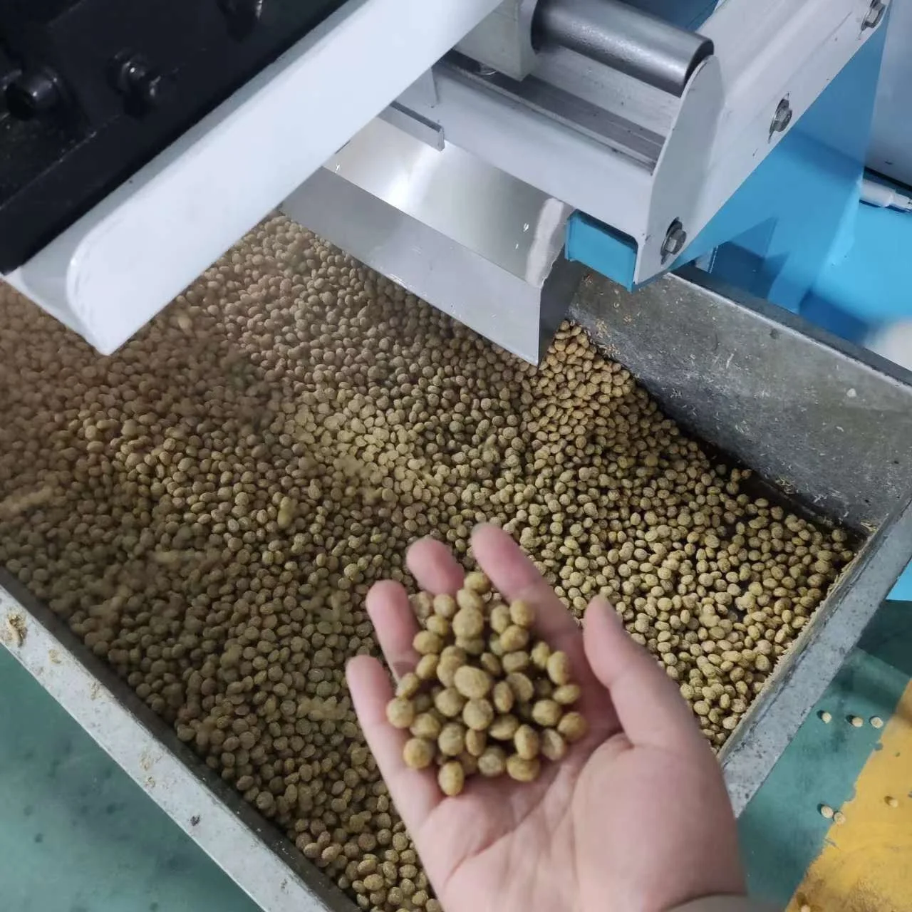 CE Pet Food Processing Machines Small Dry Feed Extruder Dog Food Processing Machine