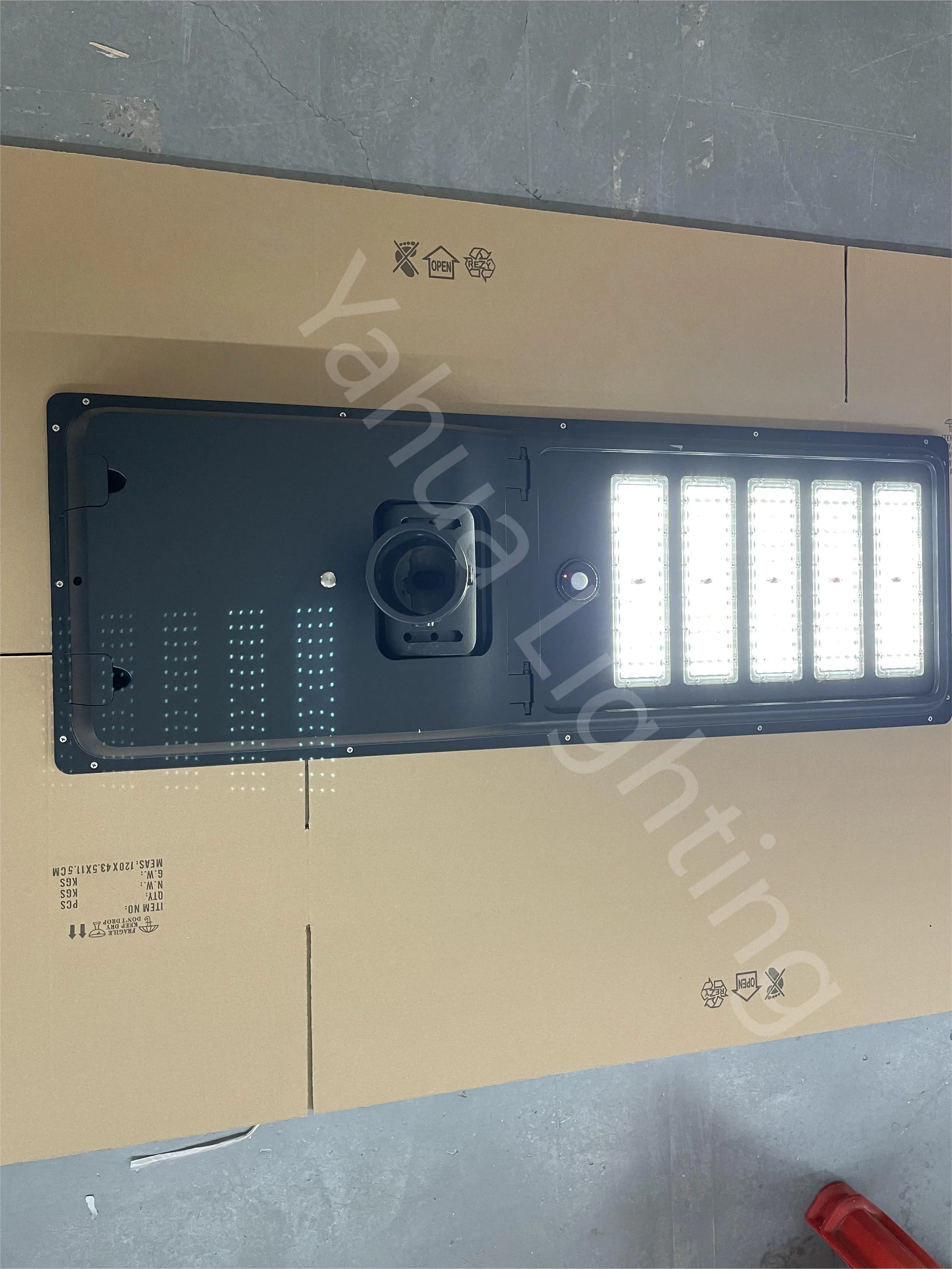 調節可能 オールインワン LED 太陽光路灯 150-160LM/W 7