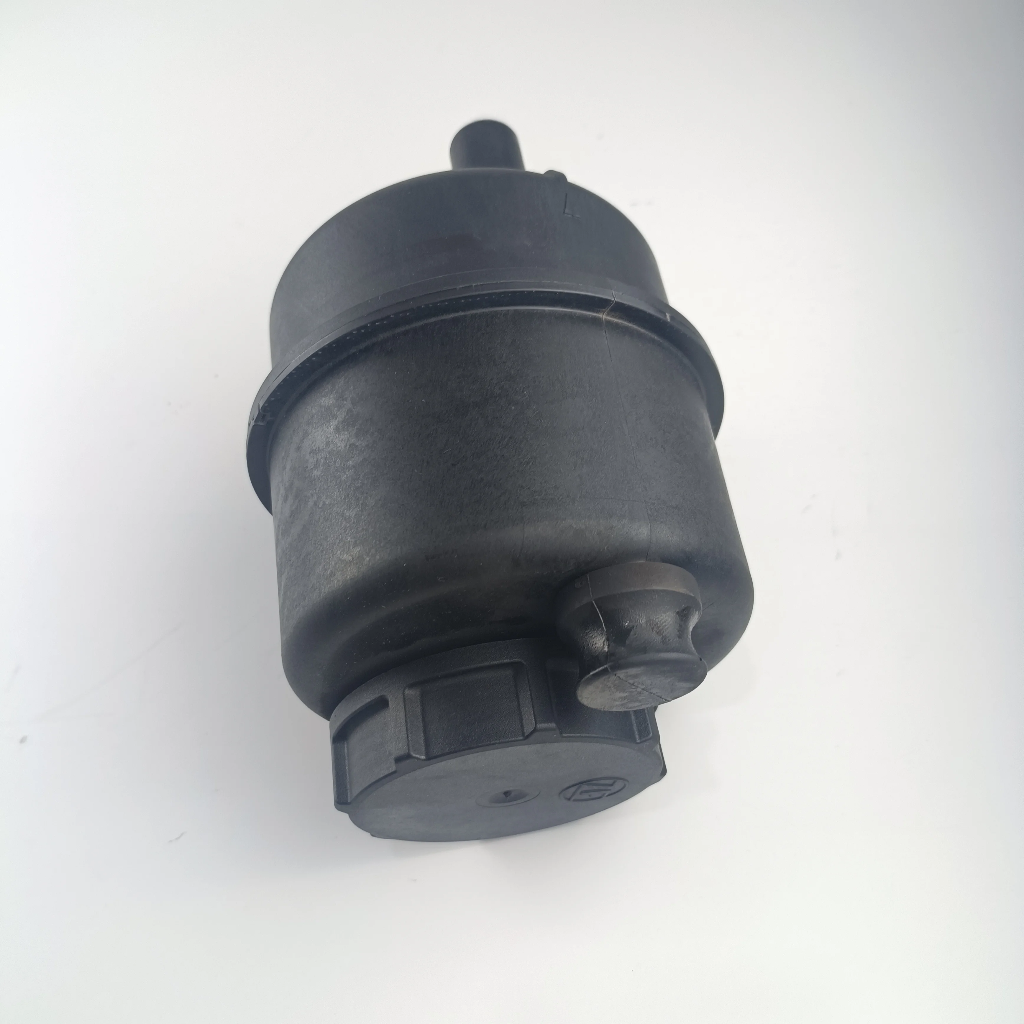 21362869 Fm/fh European Auto Parts Actros Atego Truck Diesel Engine Adblue Oil Reservoir Tank