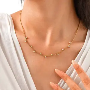 Round White Zircon Inlaid Pendant Necklace Minimalist Gold Plated Round Snake Chain Charm Jewelry Necklaces