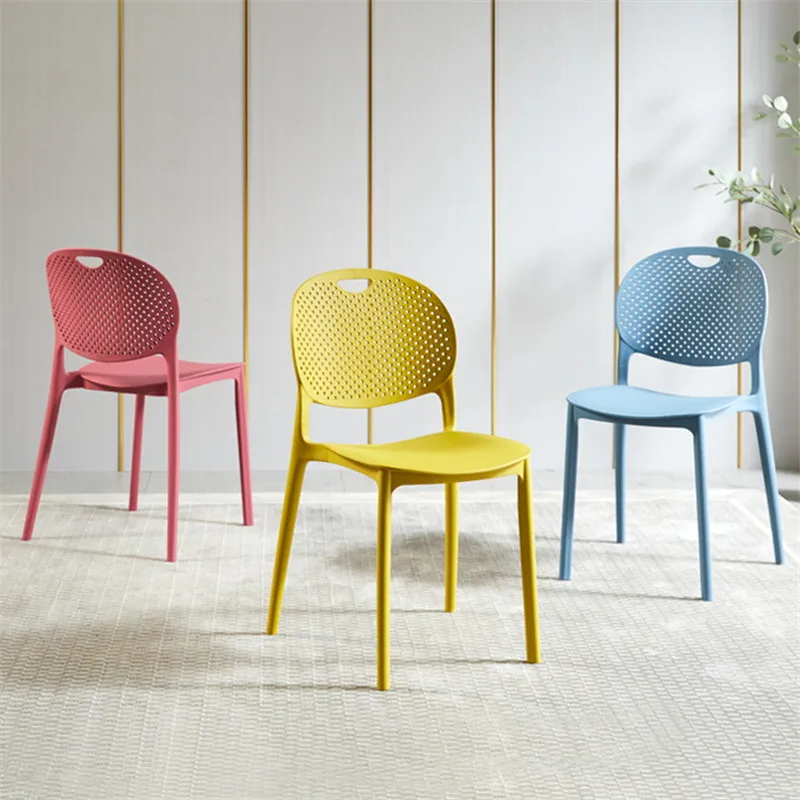 Free Sample Factory Wholesale Garden PP Plastic Popular Stackable Dining Chair for Restaurant