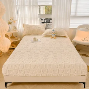 2026 love Shape Pattern Milk Velvet Taffre Solid Color Carved Bed Hat Three-piece Set Fitted Sheet