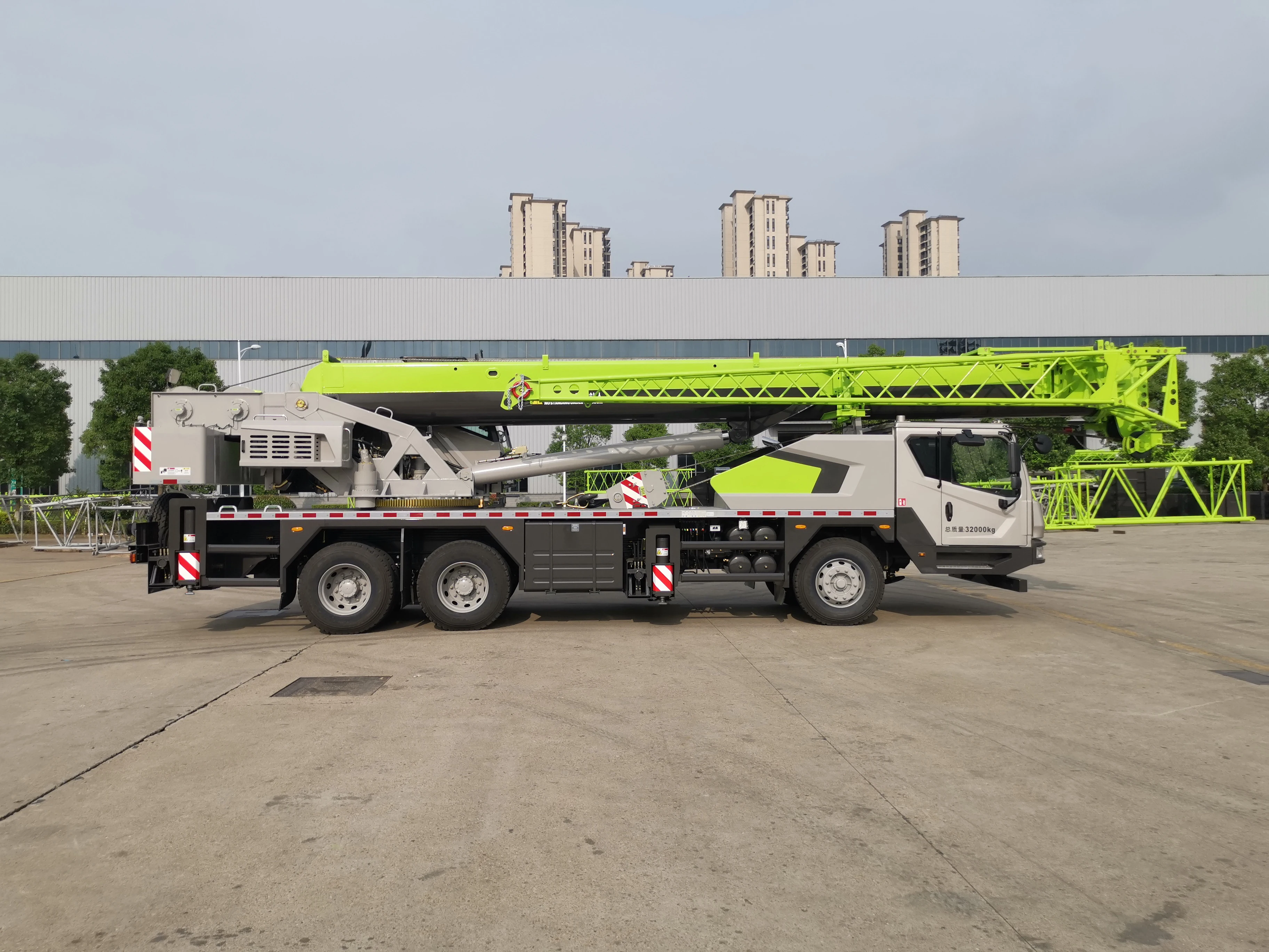 2022 Zoomlion Brand Wind Power Used 30Ton Mobile Crane Truck ZTC300V532 with 50M Lifting Height Lifting Machinery
