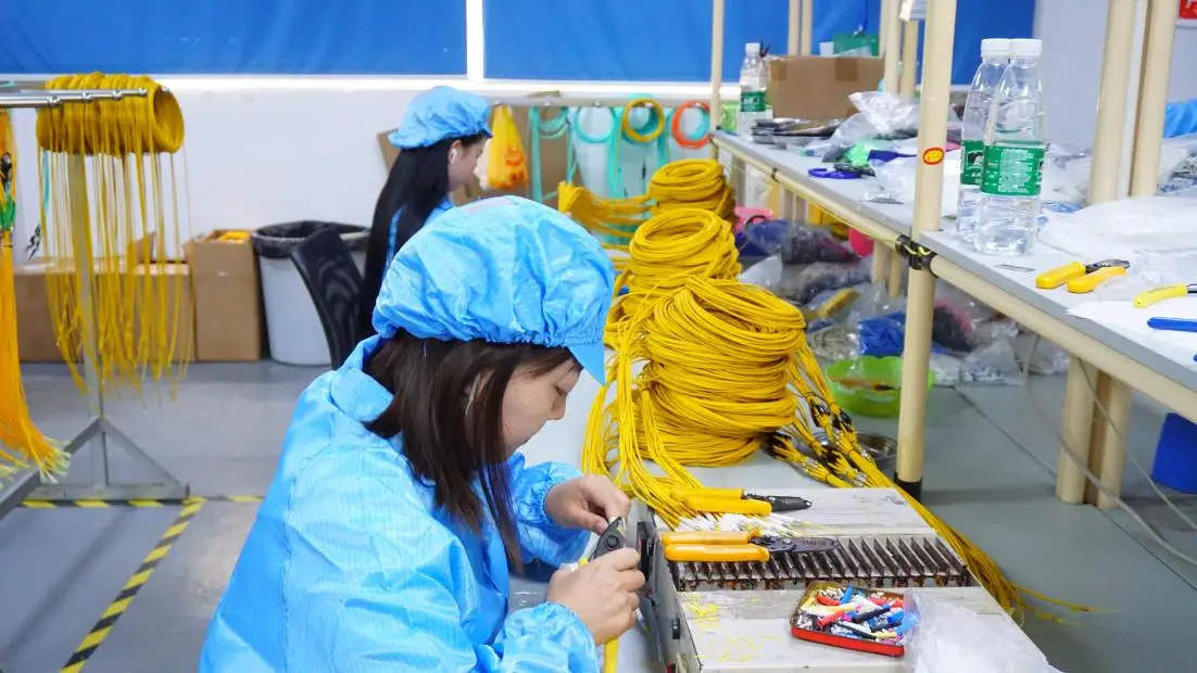 Shenzhen Huayixin Technology Co., Ltd. 3
