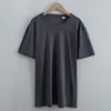 Gris oscuro
