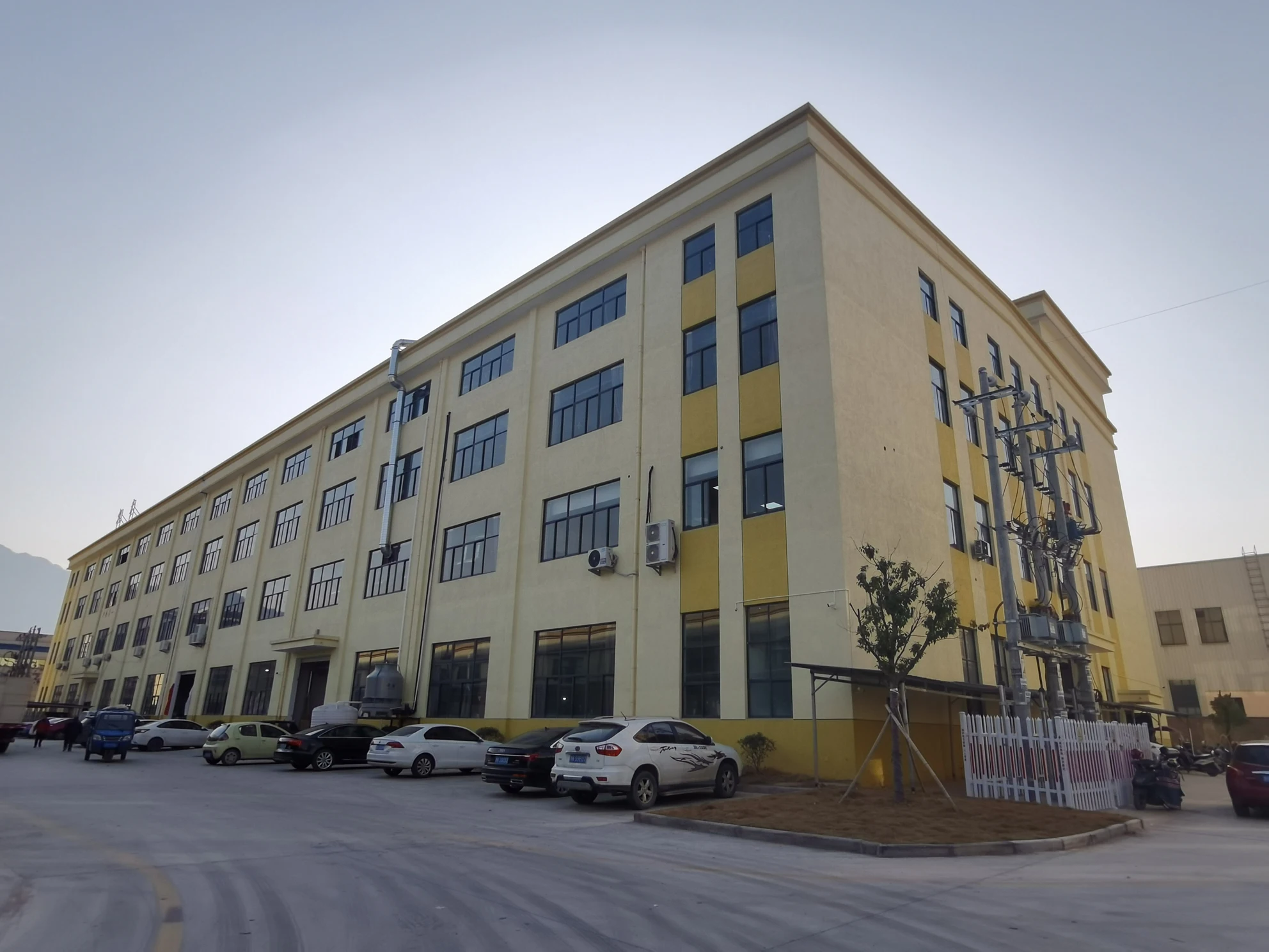 Ningbo Yinzhou Smilebloomi Arts & Crafts Co., Ltd. 3