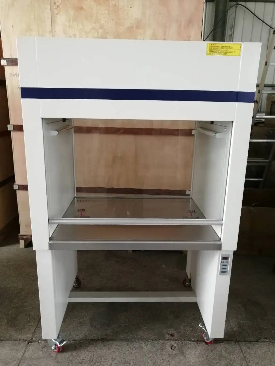 Ламинарная скамья для посадки грибов класса 5