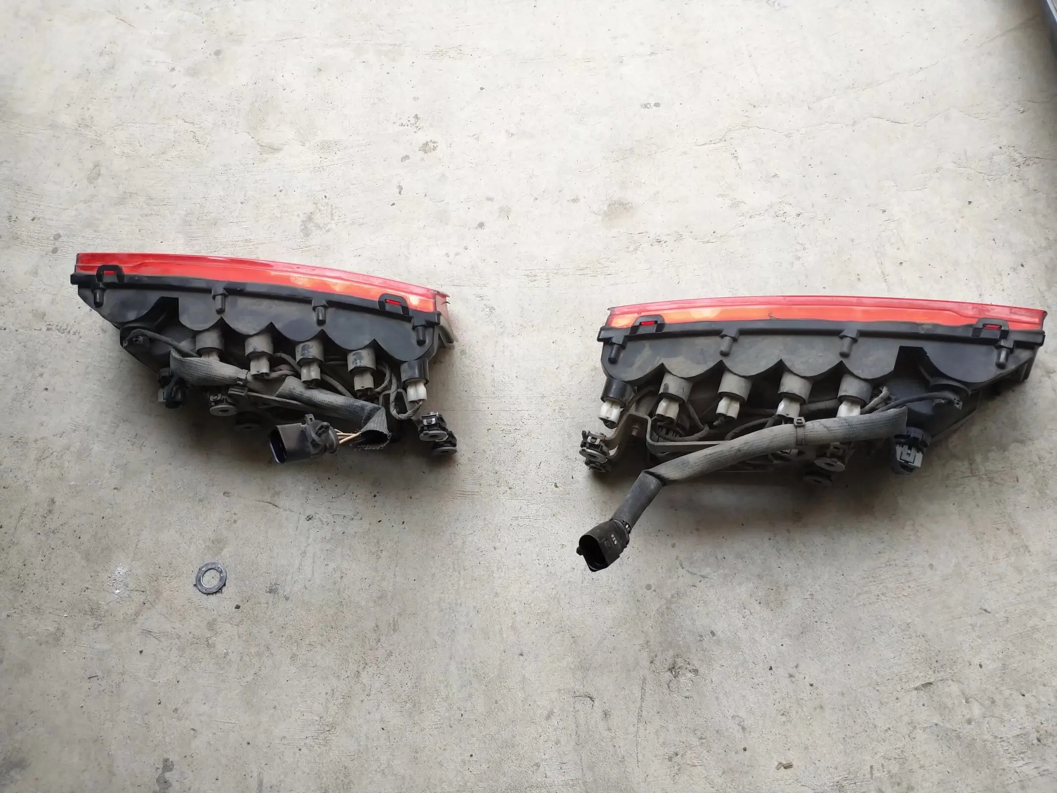 ランボルギーニ ガヤルド 純正 中古テールライト OEM 400945095
