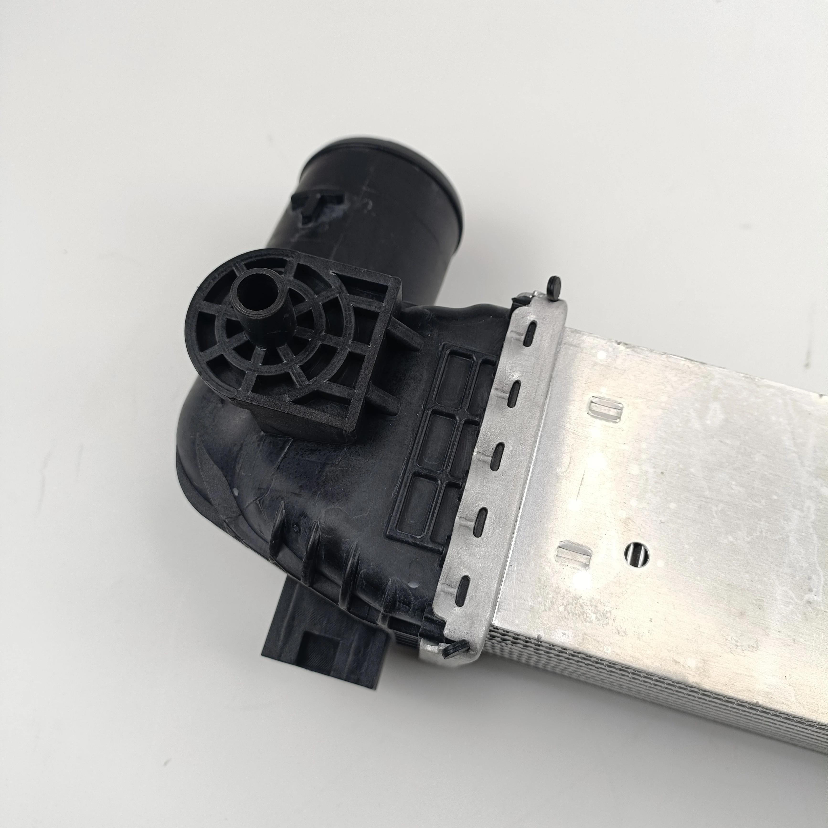 Intercooler 10100391 10910670 is suitable for ROEWE RX5| Alibaba.com