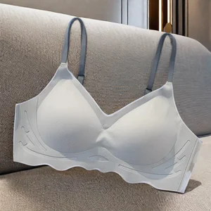 Thin Style Cloud Sensation Traceless Lady Underwear One Piece Fixed Cup Push-up Anti Sagging Women's Bra