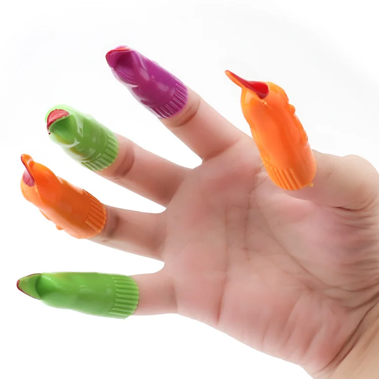 Маленький ассортимент BX321 для Хэллоуина для детей, пластиковые игрушки для шуток, для вечеринок, коробка для сокровищ для мальчиков и девочек