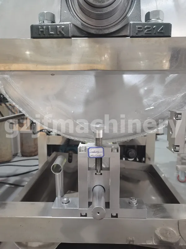 Laundry Sheet Equipment Dissolving Paper Soap Heating Machine Soap