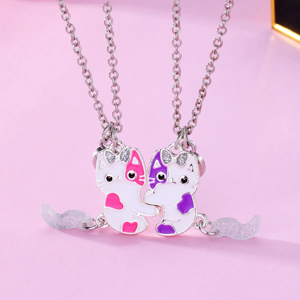 İYİ MODA Hello Kitty Emoji and Hello Kitty Beach Dual Best Friends Couple  Necklace - Trendyol