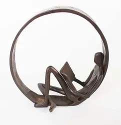 Новый дизайн, знаменитые абстрактные металлические искусства и ремесла, Чугунные скульптуры для чтения, домашний декор