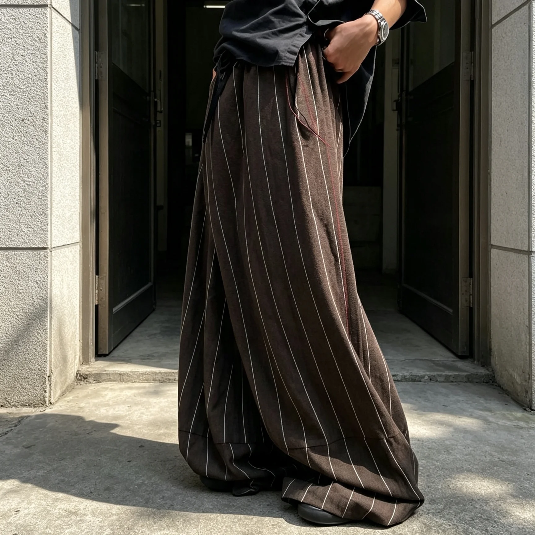OEM Custom Streetwear Sweatpants Vintage Straight 100% Nylon Loose Fit Pleated High Waist Drawstring Closure Casual Trouser Men gallery 3