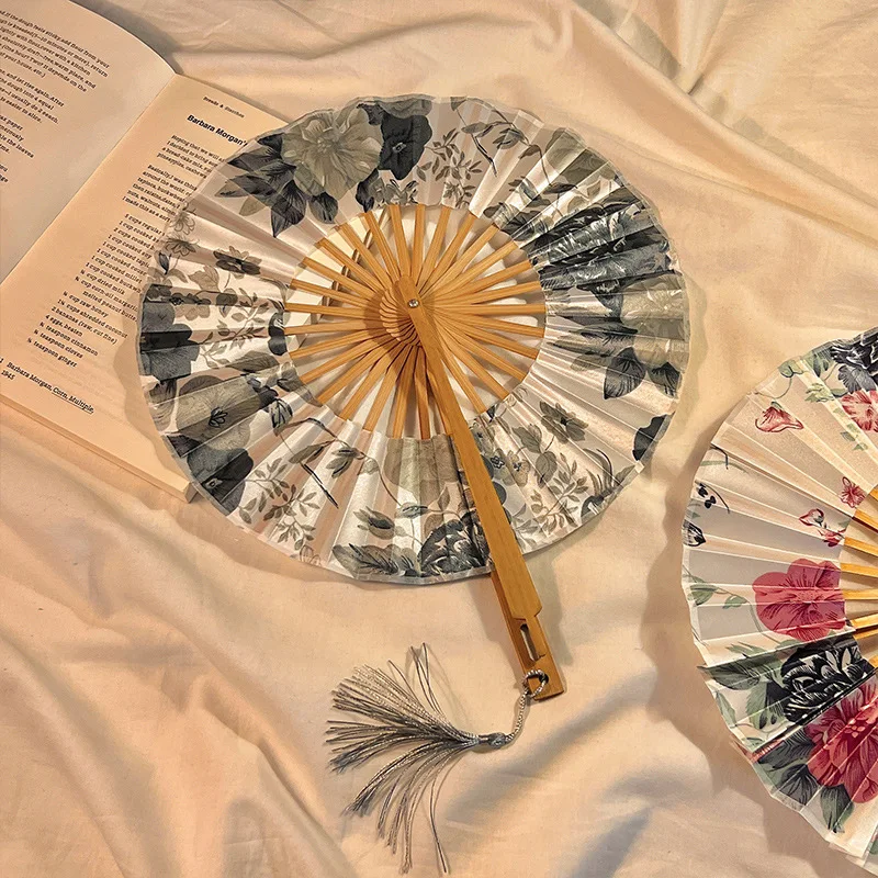 Eco-Friendly Bamboo Hand Fan with Folk Art Design for Home Decoration and Promotional Gifts 21*38cm
