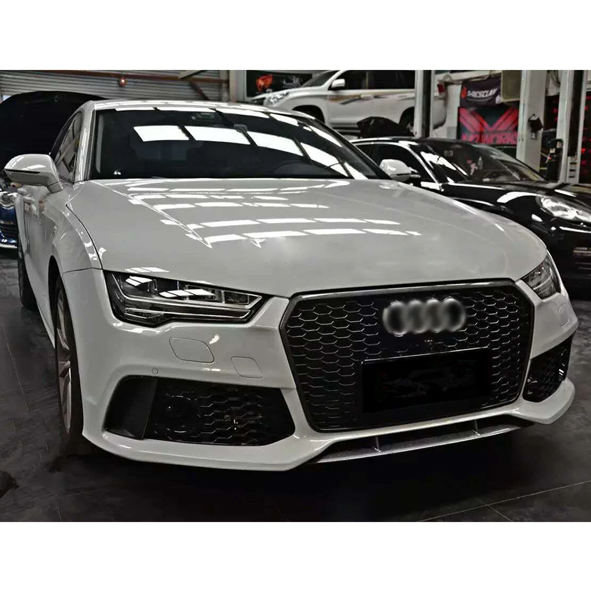 アウディA7をRS7スタイルにアップグレードする場合、ボディキットには 