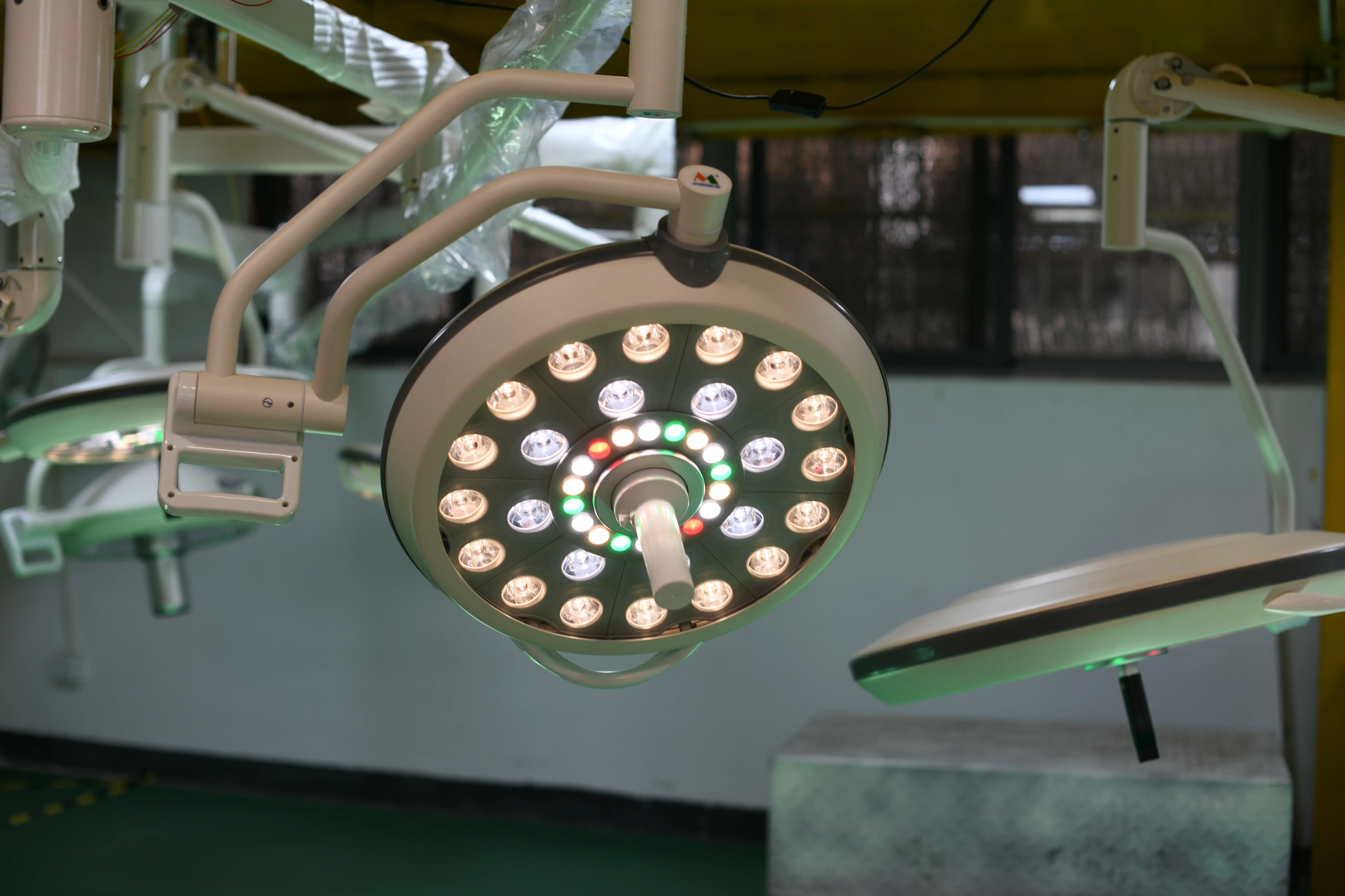 Expert Factory Surgical LED Ot Light Medical Equipment Surgical Medical LED  Light for operating room supplier