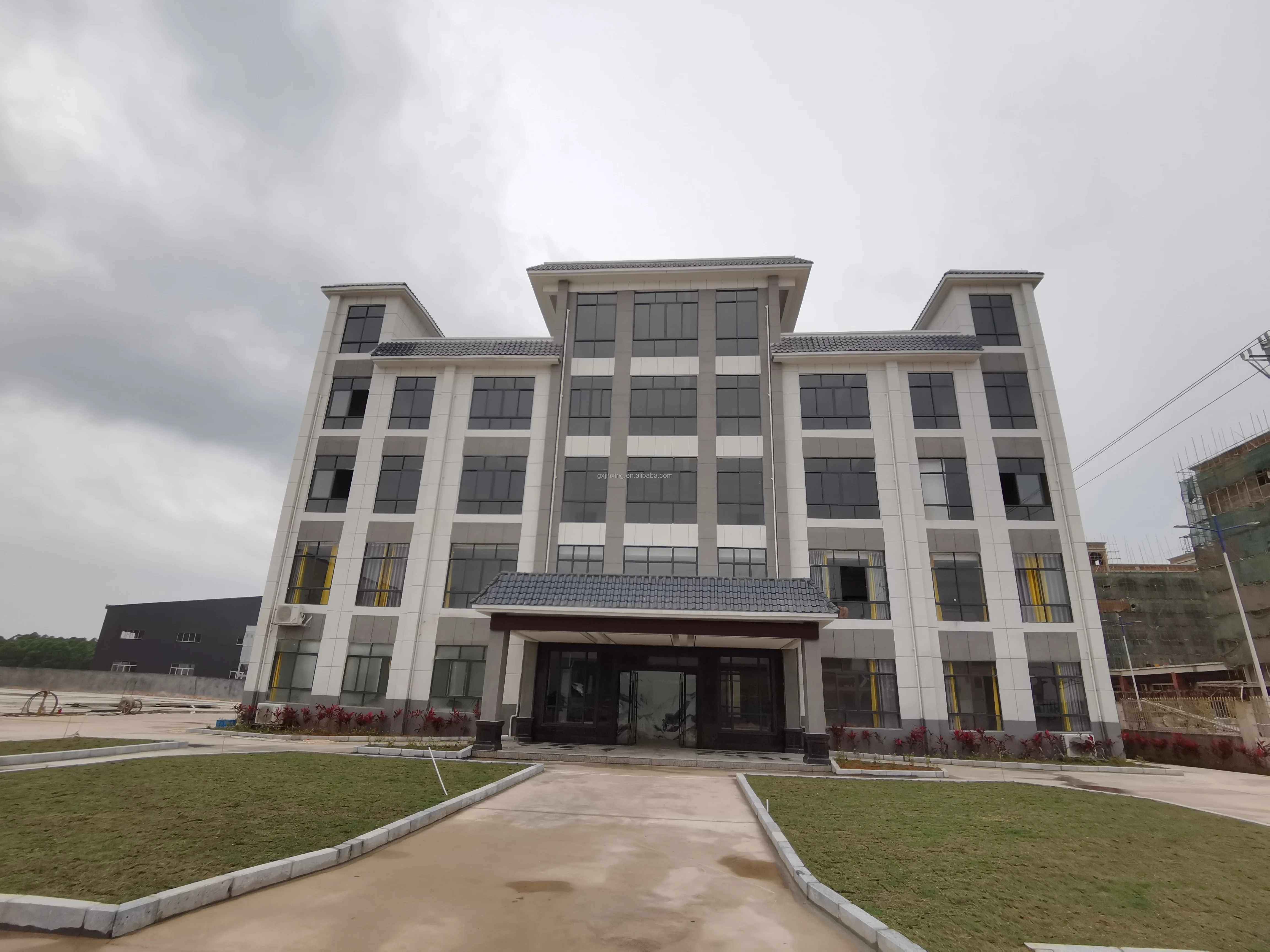 Handmade Spanish Dahlia Ceramic Diffuser - Luxury Air Freshener