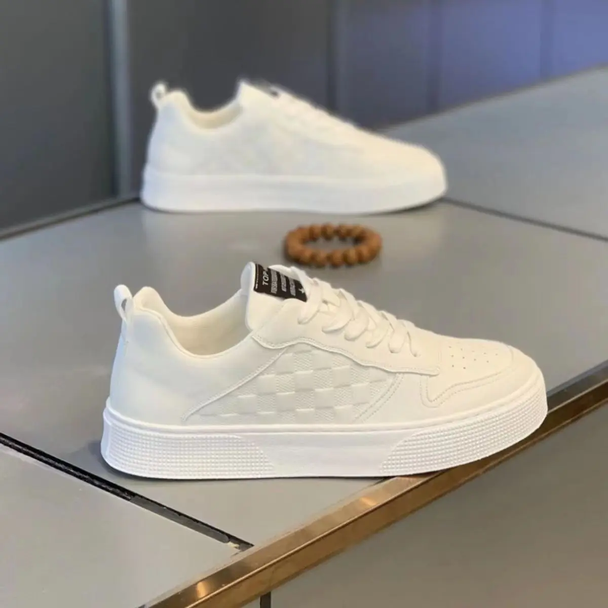 2025 New Fashion Casual White Leather Shoes Men's Wholesale