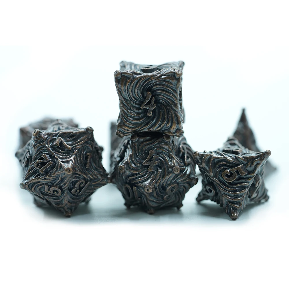 7-deler Polyedrisk Dungeons and Dragons RPG Terningssett Svart Kobberstripe Metall for DND Spill