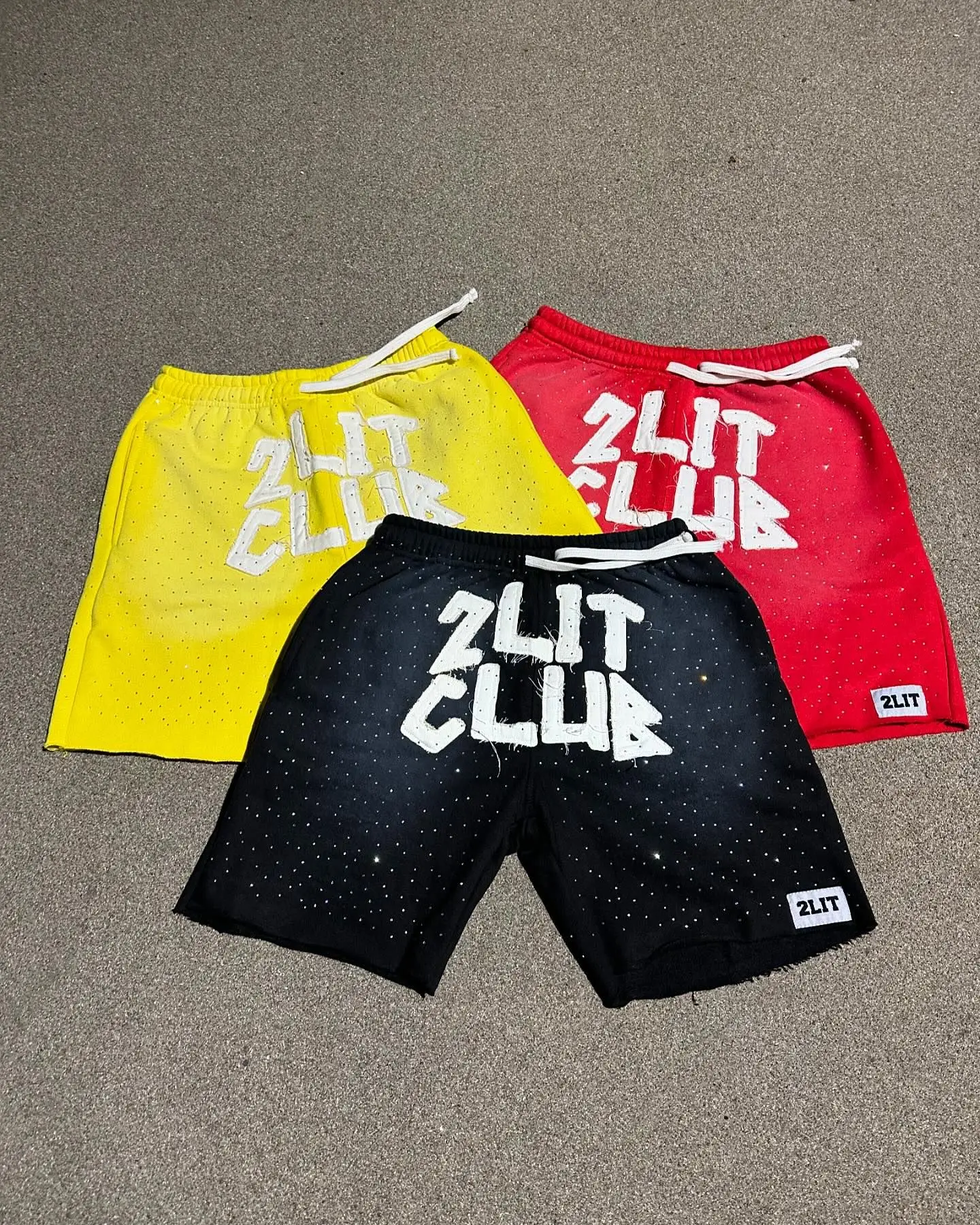 Unisex Summer Sweat Short Raw Hem Cotton Full Rhinestone Patch Embroidery Distressed Sun Faded Acid Wash Streetwear Shorts Men