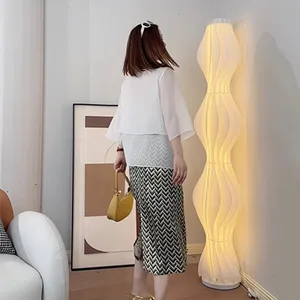 Japanese Style Grass Skirt Floor Lamp Living Room Sofa Side Atmosphere Lamp Bedroom Bedside Vertical Light