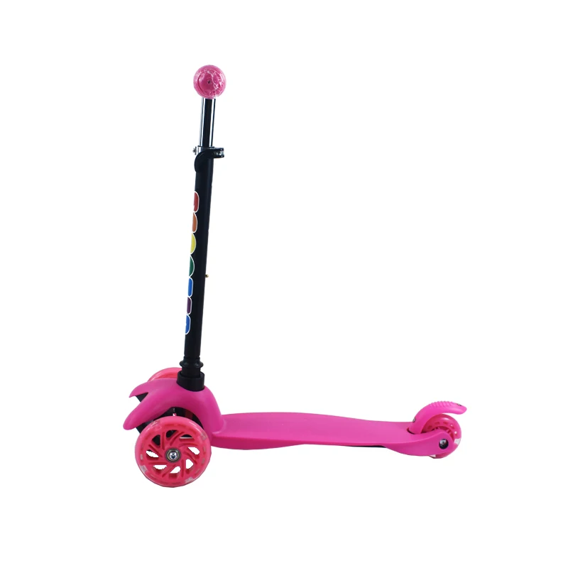 Children Scooter 3 Wheel Scooter with Flash Wheels Kick for 2-12 Year Kids Adjustable Height Foldable Children Scooter