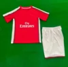 08-10 Arsenal local rojo