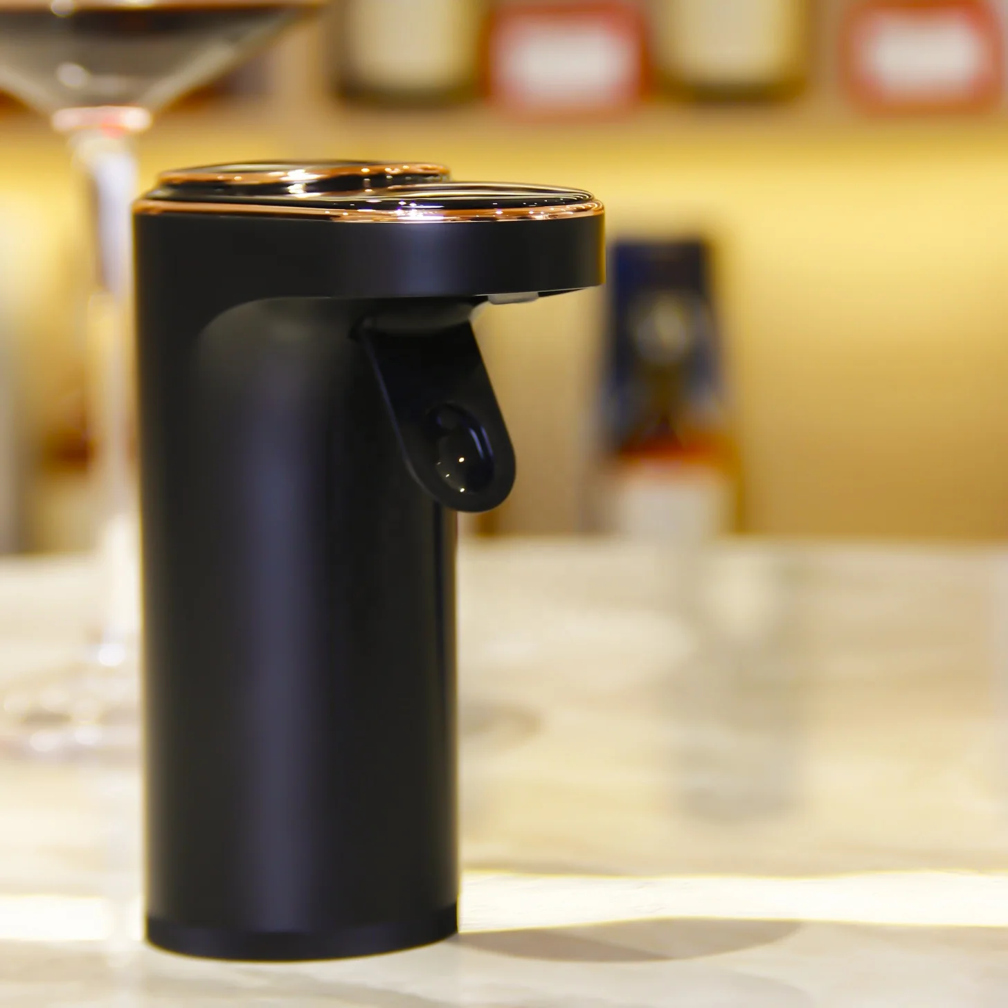 Customize USB Rechargeable Bar Tools Digital Display Automatic Drink Dispenser for Self Serve