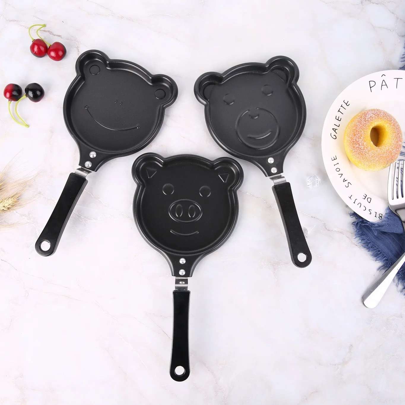 Wholesale Kitchen Small Size Cute Non Stick Egg Frying Pan Mini